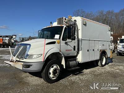 2015 International 4300 Enclosed Utility/Air Compressor Truck