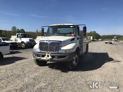 2018 International 4300 URD/Flatbed Truck