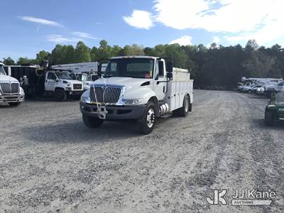 2019 International 4300 URD/Flatbed Truck