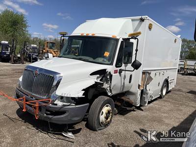 2015 International 4300 Enclosed Utility/Air Compressor Truck