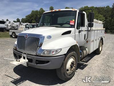 2019 International 4300 URD/Flatbed Truck