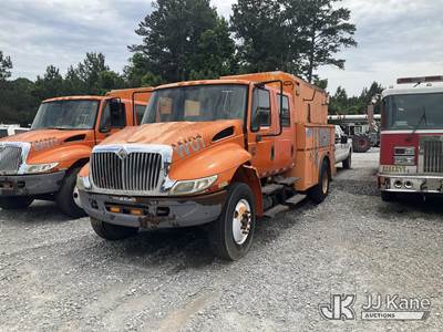 2006 International 4300 Enclosed High-Top Service Truck