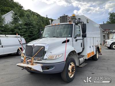 2015 International 4300 Air Compressor/Enclosed Utility Truck