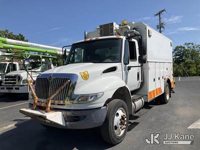 2015 International 4300 Enclosed Utility/Air Compressor Truck