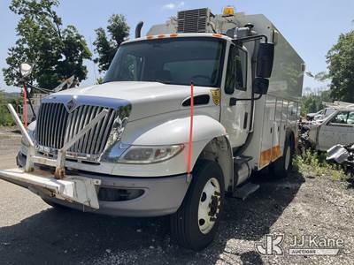 2015 International 4300 Enclosed Utility/Air Compressor Truck