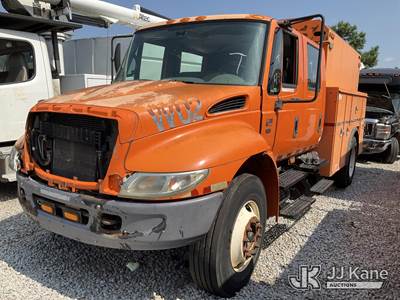 2006 International 4300 Enclosed High-Top Service Truck