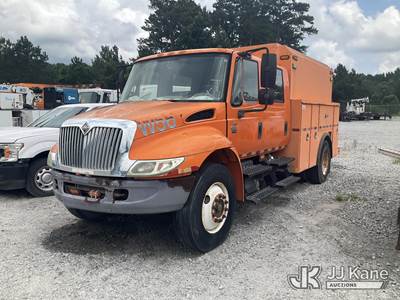 2006 International 4300 Crew-Cab Enclosed Utility Truck