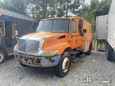 2006 International 4300 Crew-Cab Enclosed Utility Truck