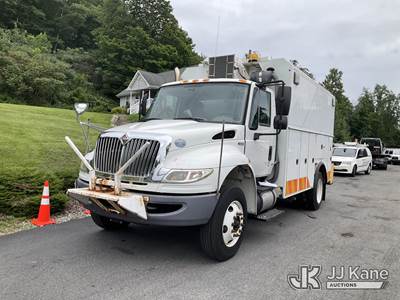 2014 International 4300 Air Compressor/Enclosed Utility Truck