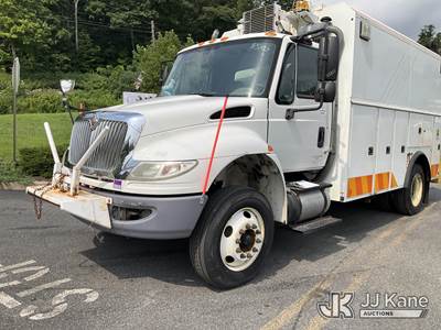 2015 International 4300 Air Compressor/Enclosed Utility Truck