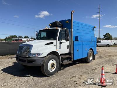 2009 International 4300 Enclosed Utility/Air Compressor Truck
