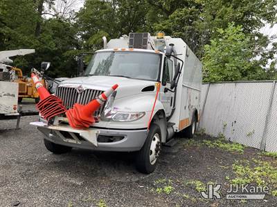 2015 International 4300 Air Compressor/Enclosed Utility Truck