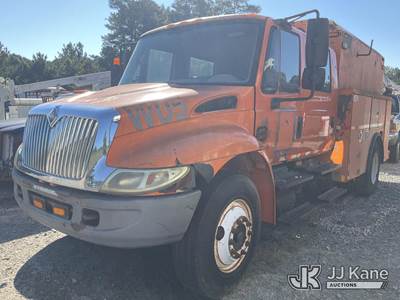 2006 International 4300 Crew-Cab Enclosed Utility Truck