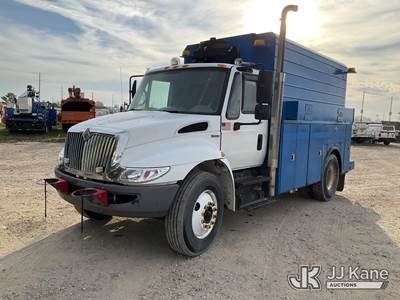 2009 International 4300 Enclosed Utility/Air Compressor Truck