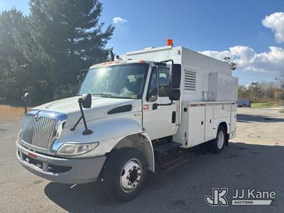 2014 International 4300 LP Air Compressor/Enclosed Utility Truck
