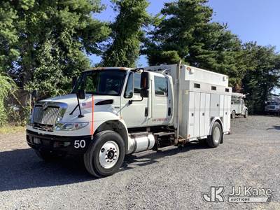 2015 International 4400 Crew-Cab Enclosed Service Truck