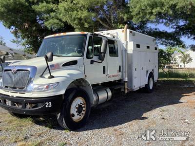 2015 International 4400 Crew-Cab Enclosed Service Truck