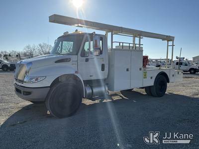 2012 International 4400 Flatbed/Service Truck
