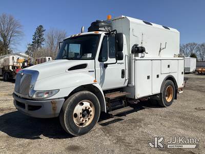 2010 International 4400 Enclosed Service Truck