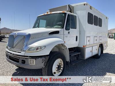 2005 International 4400 Enclosed Utility Truck