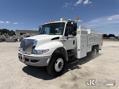 2014 International 4400 URD/Flatbed Truck