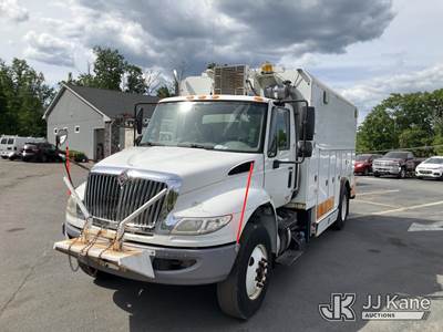 2016 International 4400 Enclosed Utility/Air Compressor Truck