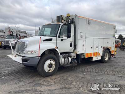 2016 International 4400 Air Compressor/Enclosed Utility Truck
