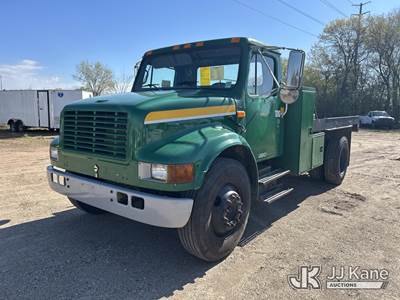 2000 International 4700 Flatbed/Service Truck