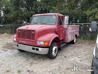 2001 International 4700 Utility Truck