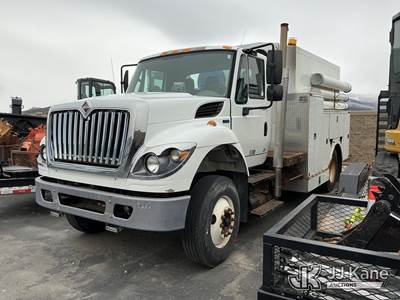 2012 International 7400 Enclosed Service Truck