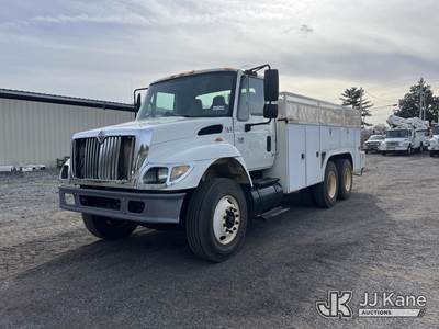 2007 International 7400 T/A Utility Truck