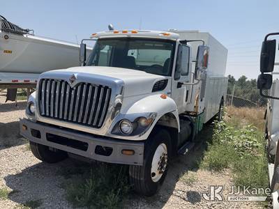 2009 International 7400 Enclosed Utility Truck