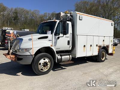 2014 International DuraStar 4300 Enclosed Utility/Air Compressor Truck