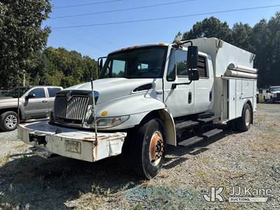 2008 International DuraStar 4300 Crew-Cab Enclosed Service Truck