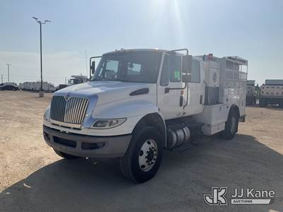 2016 International DuraStar 4400 Crew-Cab Service Truck