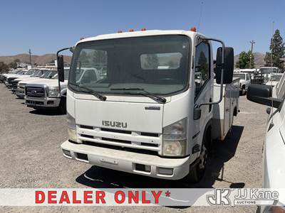 2009 Isuzu NPR Utility Truck