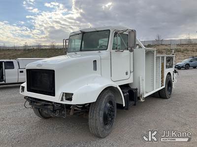 Peterbilt 330 Mechanic / Service Truck