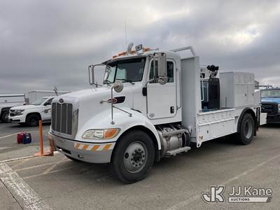 2014 Peterbilt 337 Mechanics Service Truck