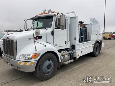 2014 Peterbilt 337 Mechanics Service Truck