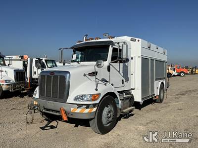 2013 Peterbilt 337 Enclosed Service Truck
