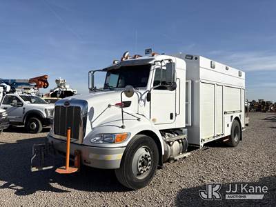 2013 Peterbilt 337 Enclosed Service Truck