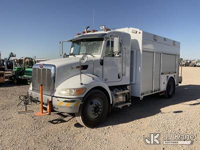 2013 Peterbilt 337 Mechanics Service Truck