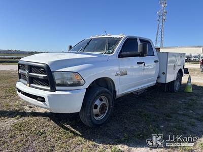 2017 RAM 3500 4x4 Crew-Cab Service Truck