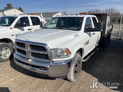 2016 RAM 3500 4x4 Crew-Cab Flatbed/Service Truck