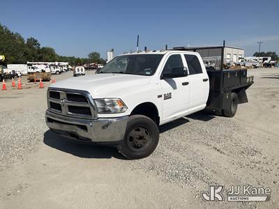 2015 RAM 3500 4x4 Crew-Cab Flatbed/Service Truck