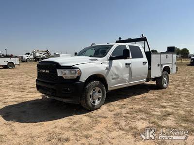 2022 Ram 3500 4x4 Crew-Cab Service Truck