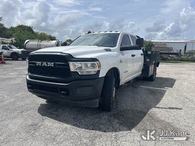 2020 Ram 3500 4x4 Crew-Cab Flatbed/Service Truck