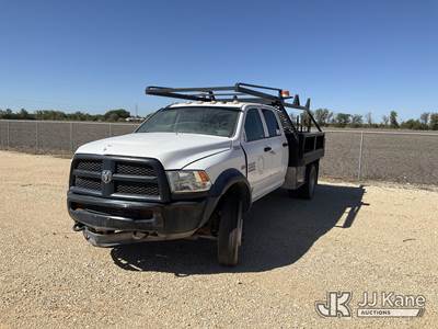 2016 RAM 4500 Crew Cab SWB Flatbed/Service Truck