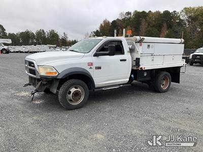 2011 RAM 5500 4x4 Flatbed/Service Truck