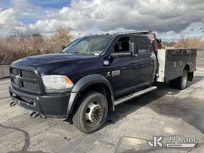 2015 RAM 5500 4x4 Crew-Cab Service Truck